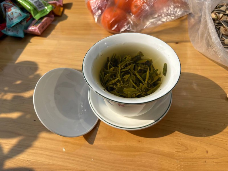 今日前往茶馆喝茶